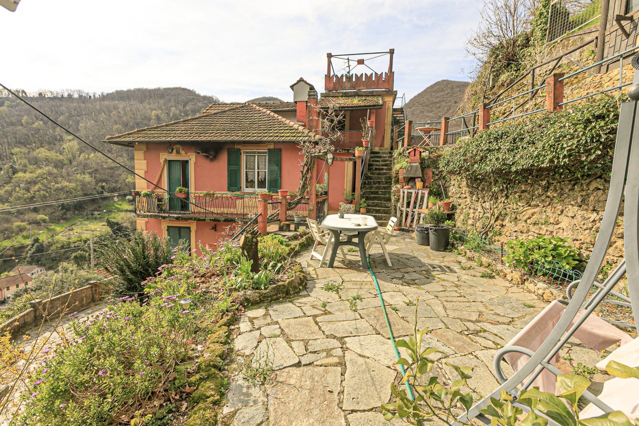 giardino - Casa indipendente Via Monte Comego 75, Ceranesi - foto 1