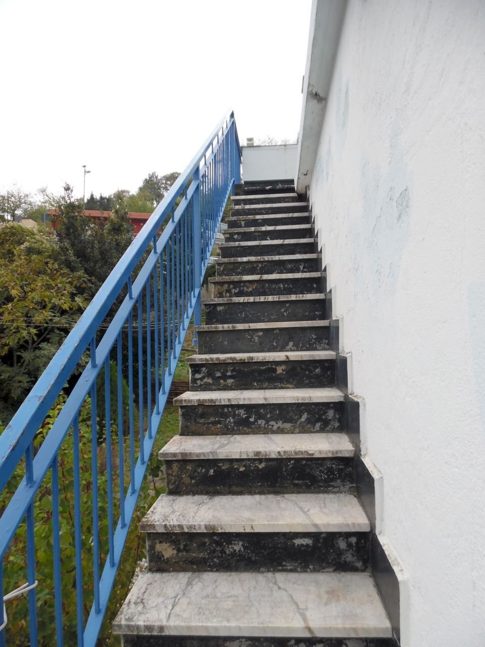 scale esterne di accesso - Apartment Strada Statale 35 dei Giovi 53, Mignanego - photo 2