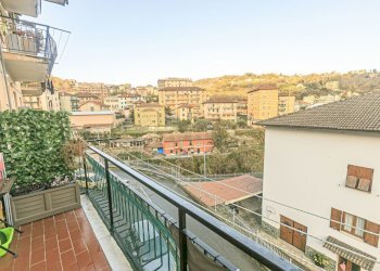 balcone e vista - Appartamento Via Bartolomeo Parodi 59, Ceranesi - foto 5
