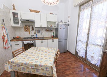Cucina (2).jpg - Quadrilocale Campomorone - foto 4