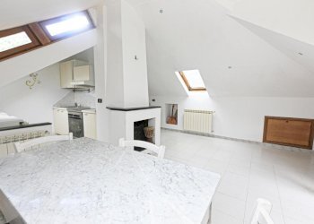 zona giorno con angolo cottura (4) (Copy).jpg - Appartamento Via Torbi 7, Ceranesi - foto 5