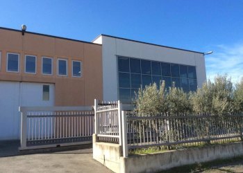 ESTERNO (4).JPG - Non Alimentare Via dell'Airone 6A, Orbetello - foto 2