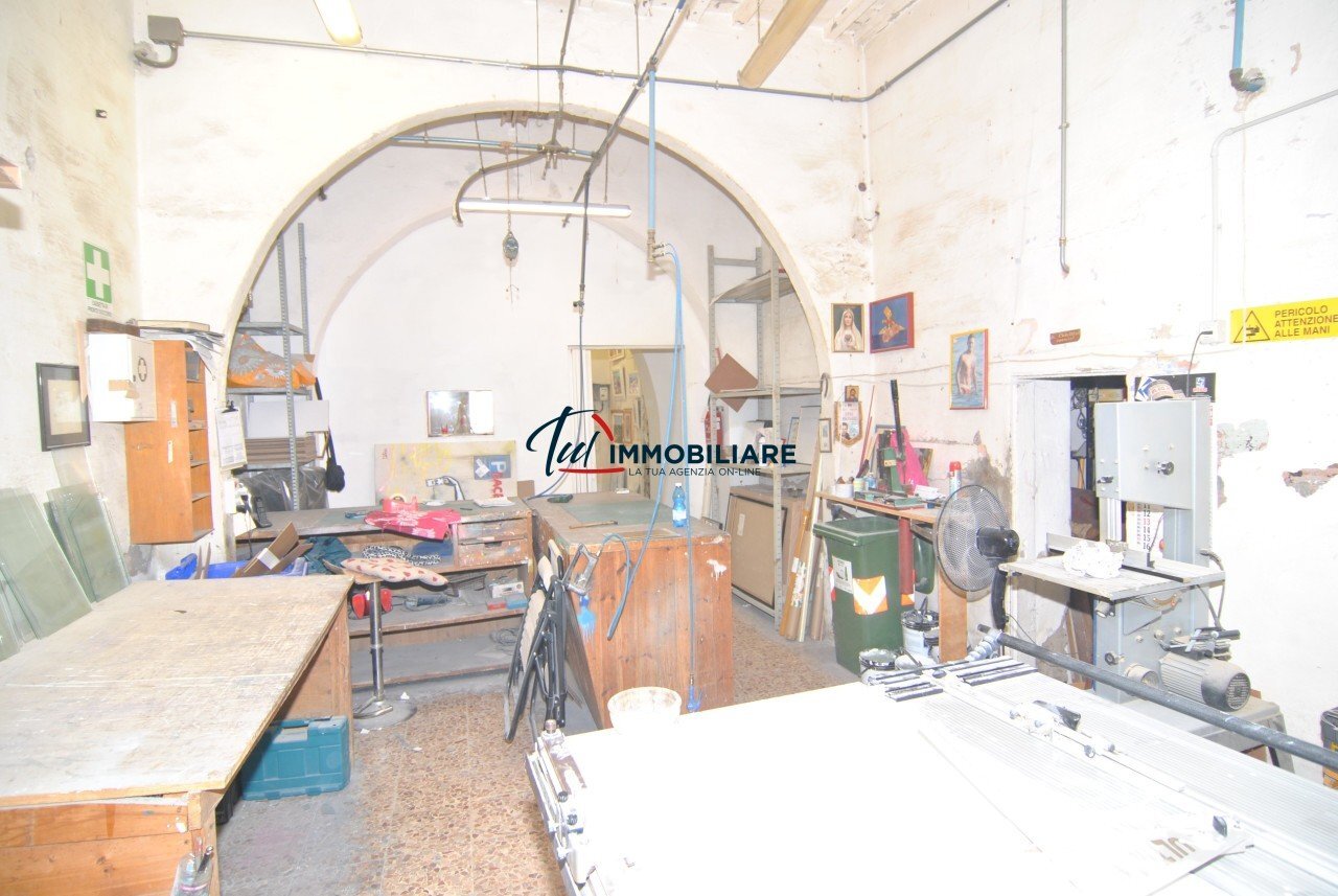 FONDO COMMERCIALE - Three-room apartment Corso Amedeo 240, Livorno - photo 3