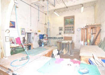 FONDO COMMERCIALE - Three-room apartment Corso Amedeo 240, Livorno - photo 2