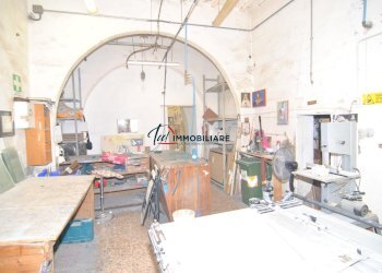 FONDO COMMERCIALE - Three-room apartment Corso Amedeo 240, Livorno - photo 3