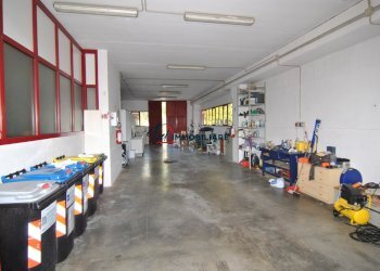 AREA OPERATIVA - Commercial Premises Via Aiaccia 64, Collesalvetti - photo 1