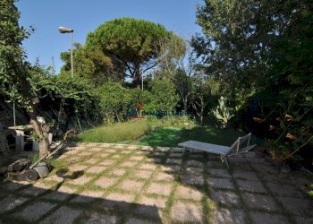 GIARDINO / PIAZZALE - Commercial Premises Via Aiaccia 64, Collesalvetti - photo 14