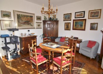 SALA DA PRANZO - Appartamento Viale Fabbricotti 3, Livorno - foto 1