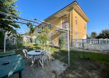 001.jpg - Villa a Schiera Via Bricco San Martino 44, Lequio Tanaro - foto 1