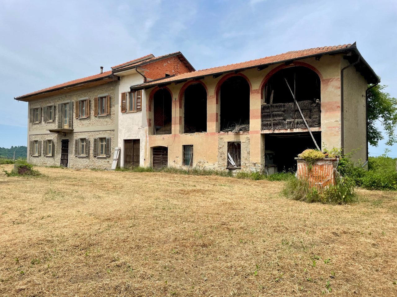 01.jpg - Rustico Frazione Villa 8, Serravalle Langhe - foto 1