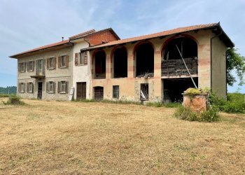 01.jpg - Rustico Frazione Villa 8, Serravalle Langhe - foto 18