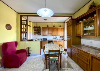 04.jpg - Villa via bricco broncio, Serravalle Langhe - foto 4