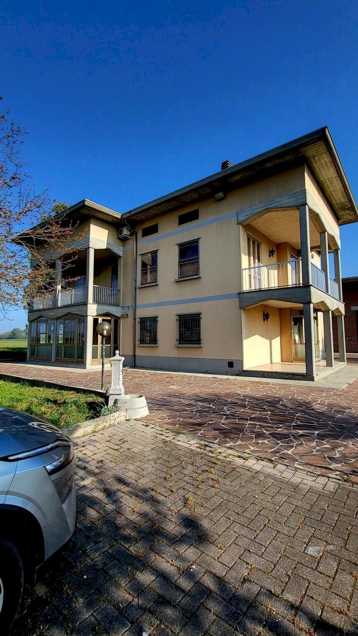 20250412_091045.jpg - Casa indipendente Strada Bassa 3, San Secondo Parmense - foto 1