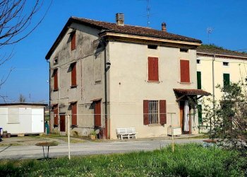 20250320_152626.jpg - Porzione di casa SP50 20, San Secondo Parmense - foto 1