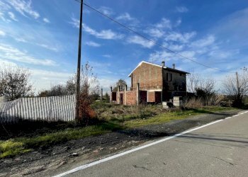 Immagine WhatsApp 2024-11-28 ore 12.15.43_a1121ca4 - Rustico Strada Mazzacavallo 26, Sissa Trecasali - foto 9