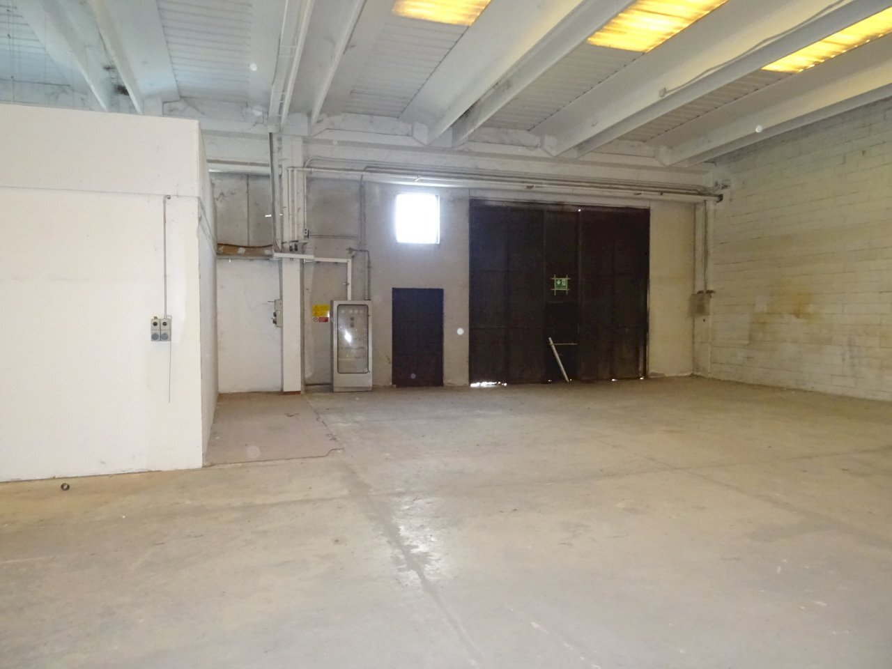 DSC04598.JPG - Locale Commerciale Monte Porzio - foto 3