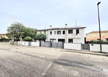 20250725_164232.jpg - Casa indipendente Via E. Berlinguer 242, Bosaro - foto 3