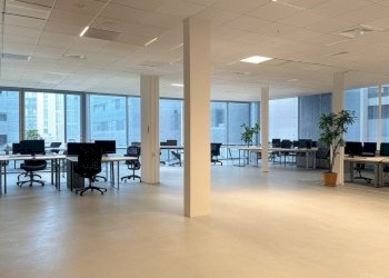 spazi lavoro e formazione 2 (Large).jpg - Commercial Premises Via Luigi Agretti 36, La Spezia - photo 2