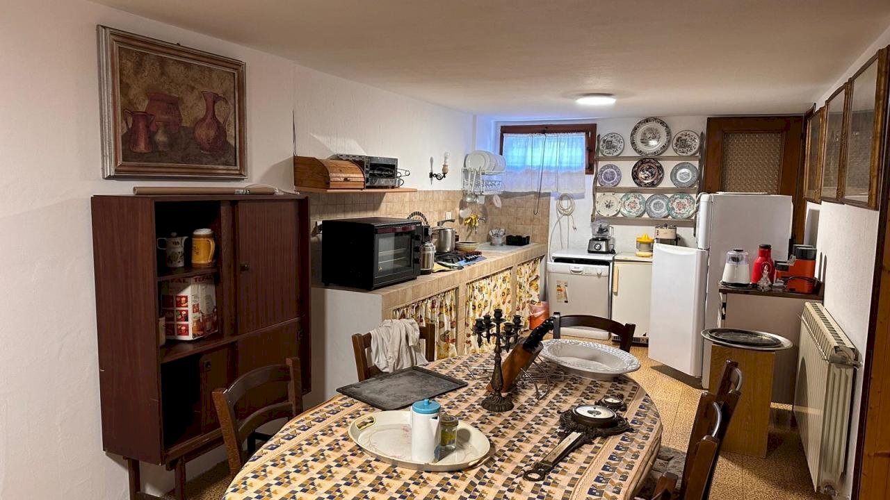 IMG-20241127-WA0007.jpg - Porzione di casa Via Madonnina 55, Luni - foto 1