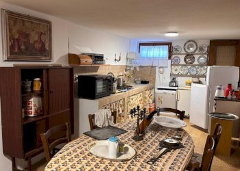 IMG-20241127-WA0007.jpg - Porzione di casa Via Madonnina 55, Luni - foto 1