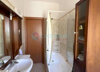 bagno con la vasca - Appartamento Silvi - foto 29