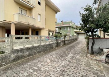 Corte Esterna - Quadrilocale Pineto - foto 26