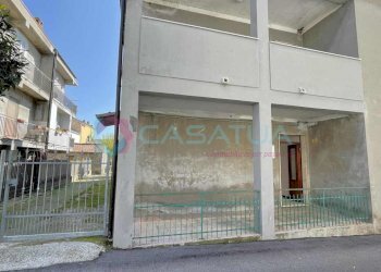 facciata - Porzione di casa Silvi - foto 2