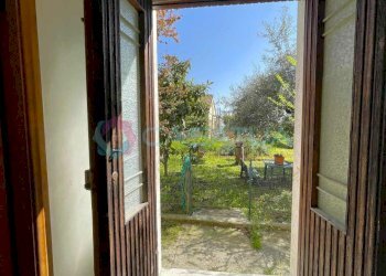 ingresso lato giardino - Porzione di casa Silvi - foto 5