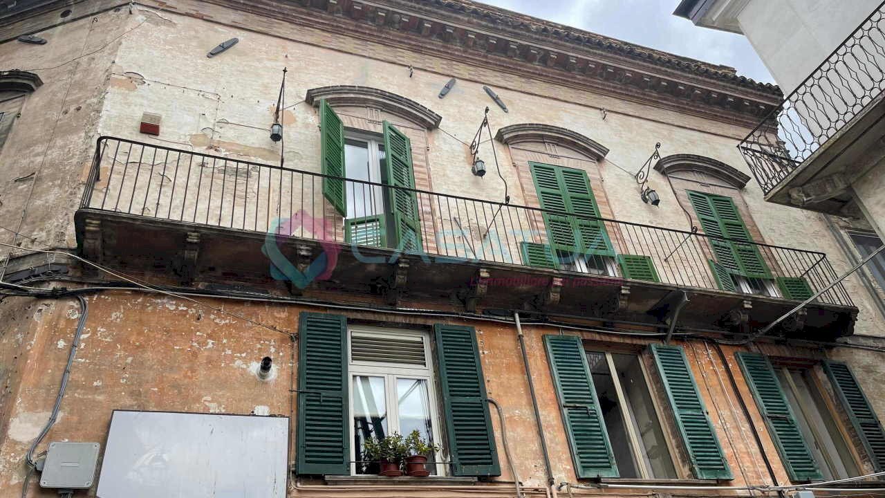 facciata palazzo - One-room apartment Penne - photo 2