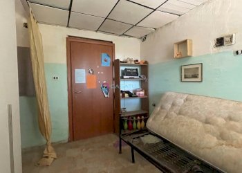 Camera 3 - Locale Commerciale Pineto - foto 15