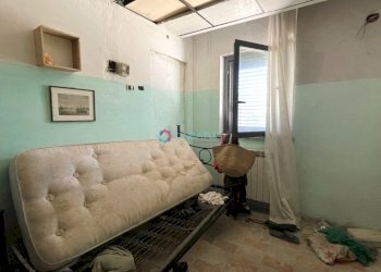 Camera 3 - Locale Commerciale Pineto - foto 17