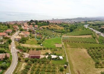 Agricultural land Silvi - photo 25