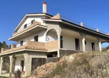 Facciata - Villa Spoltore - foto 1