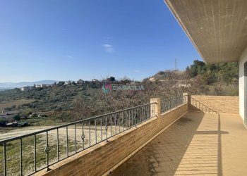 Balcone Piano rialzato - Villa Spoltore - foto 17