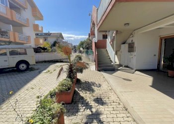 E.JPEG - Trilocale Città Sant'Angelo - foto 15