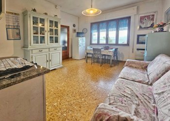 07.jpeg - Bilocale Via P. Ratti 32, Ameglia - foto 9