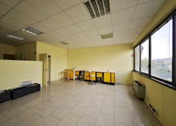 IMG_20250821_125335.jpg - Ufficio Via Brigata Partigiana Ugo Muccini 92, Sarzana - foto 12