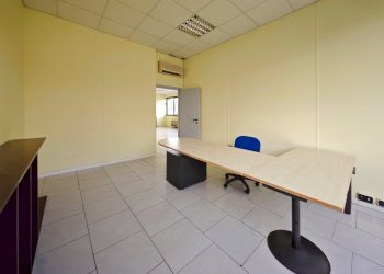 IMG_20250821_125603.jpg - Ufficio Via Brigata Partigiana Ugo Muccini 92, Sarzana - foto 21