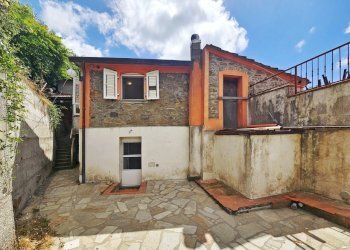 01.jpg - Porzione di casa Via Canepari 70, Fosdinovo - foto 1