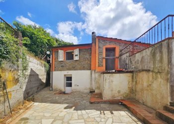 03.jpg - Porzione di casa Via Canepari 70, Fosdinovo - foto 3