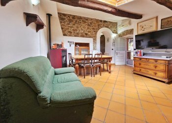 14.jpg - Porzione di casa Via Canepari 70, Fosdinovo - foto 13