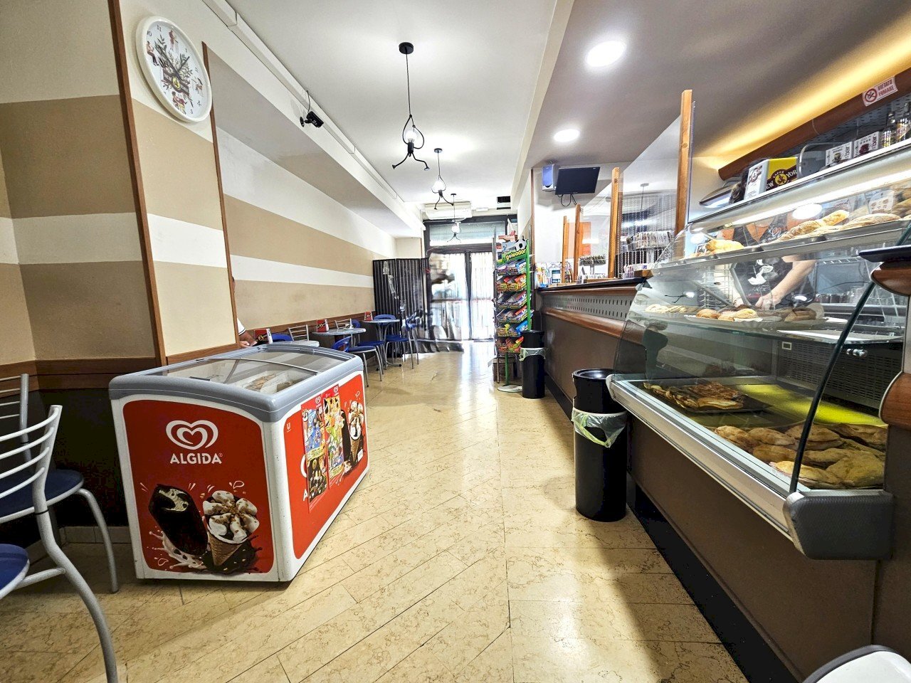 01.jpg - Cafeteria - Cold Bar Via Eugenio Montale 35, Carrara - photo 1