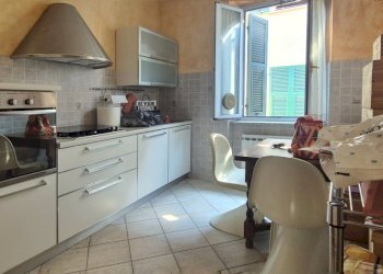 IMG-20250624-WA0031.jpg - Three-room apartment Via Roma 64, Santo Stefano di Magra - photo 1