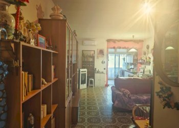 01.jpg - Quadrilocale Via Antonio Gramsci 31, Luni - foto 2