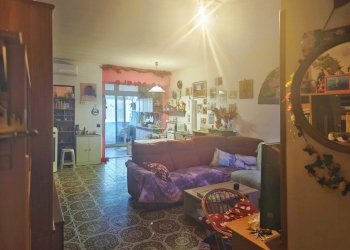 02.jpg - Quadrilocale Via Antonio Gramsci 31, Luni - foto 3