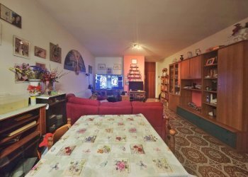 07.jpg - Quadrilocale Via Antonio Gramsci 31, Luni - foto 8