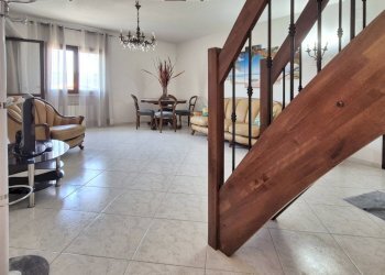 02.jpg - Attico Via Cerreti 71D, Santo Stefano di Magra - foto 4