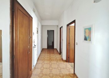 01.jpg - Bilocale Stradone D'Oria 120, La Spezia - foto 2