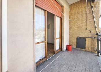 08a.jpg - Bilocale Stradone D'Oria 120, La Spezia - foto 8