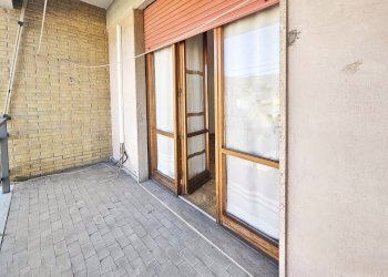 08b.jpg - Bilocale Stradone D'Oria 120, La Spezia - foto 9